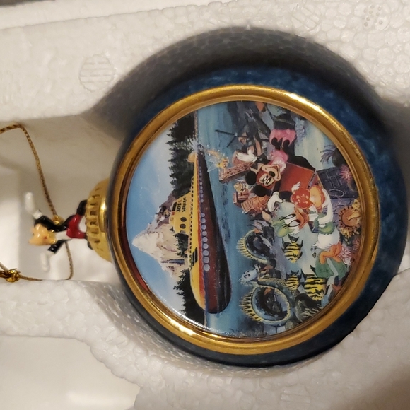 Disney Bradford Exchange Magic Of Disneyland set of 2 ornaments - Picture 4 of 5